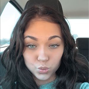 Meet your Posher, Kaleigh